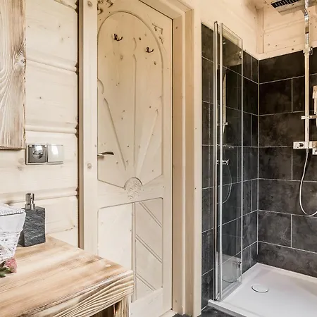 Owcza Z Jacuzzi I Sauna Chalé *