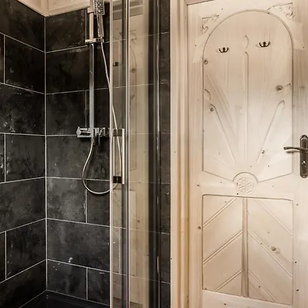 Owcza Z Jacuzzi I Sauna Chalé